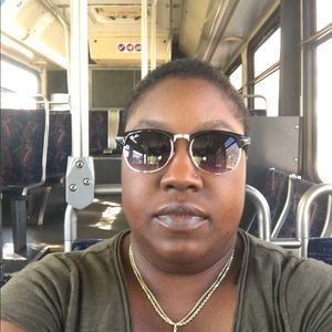 Meet your Posher, Shonique